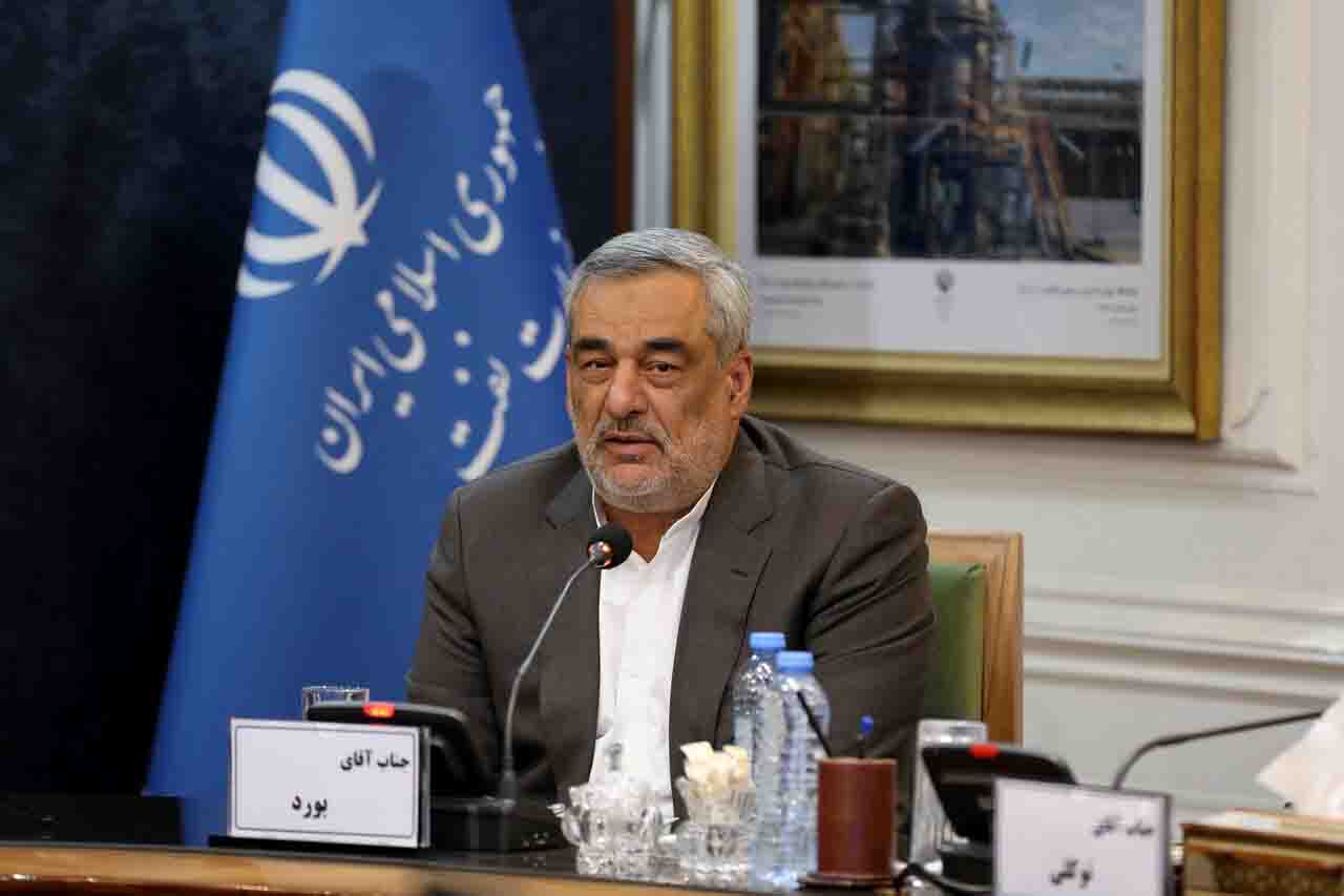 ظرفیت‌های صنعت پتروشیمی در خدمت رشد اقتصادی و کشور قرار گیرد